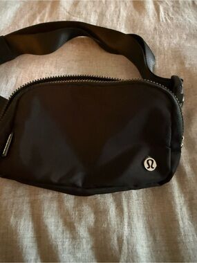 lululemon athletica Black Waist Pack Belt Bag